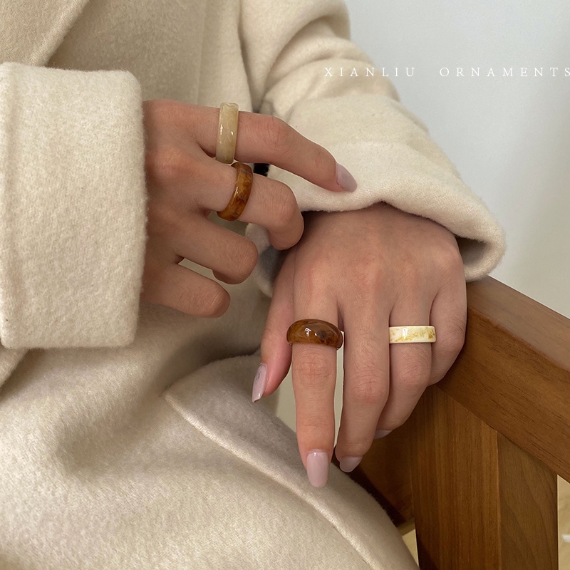 Nhẫn Nhựa Acrylic Màu Hổ Phách 17mm Phong Cách Hàn Quốc Thời Trang Cho Nữ