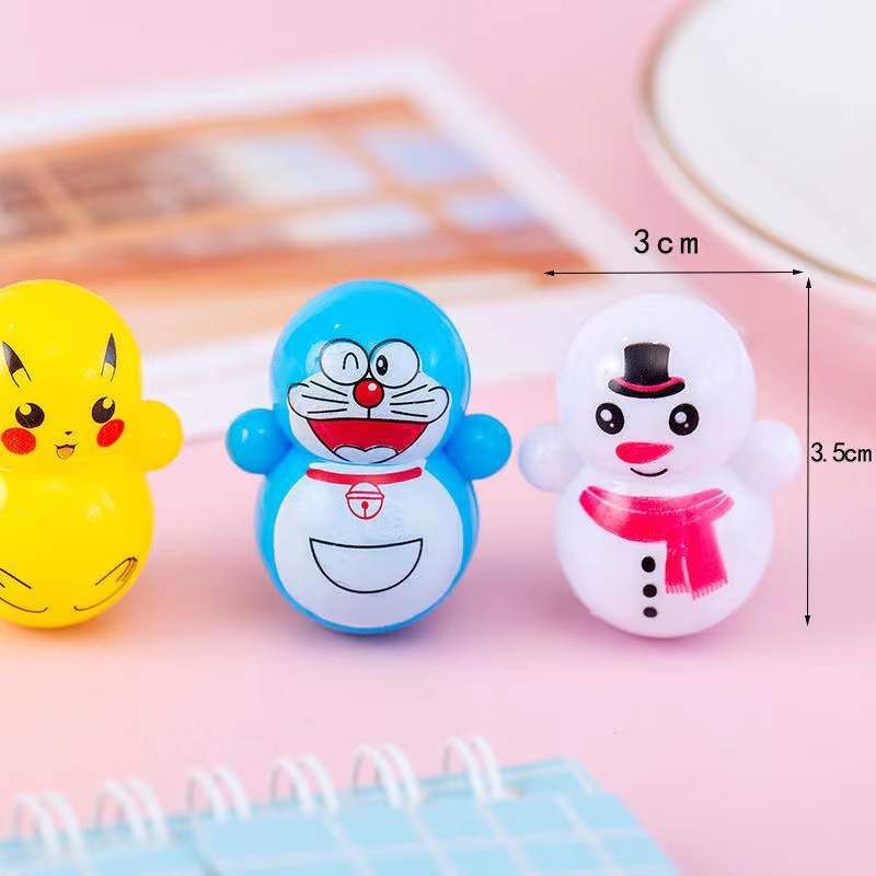 Lật Đật Mini dễ thương ,decor trang trí nhiều màu sắc , Doremon ,Squi game, người tuyết