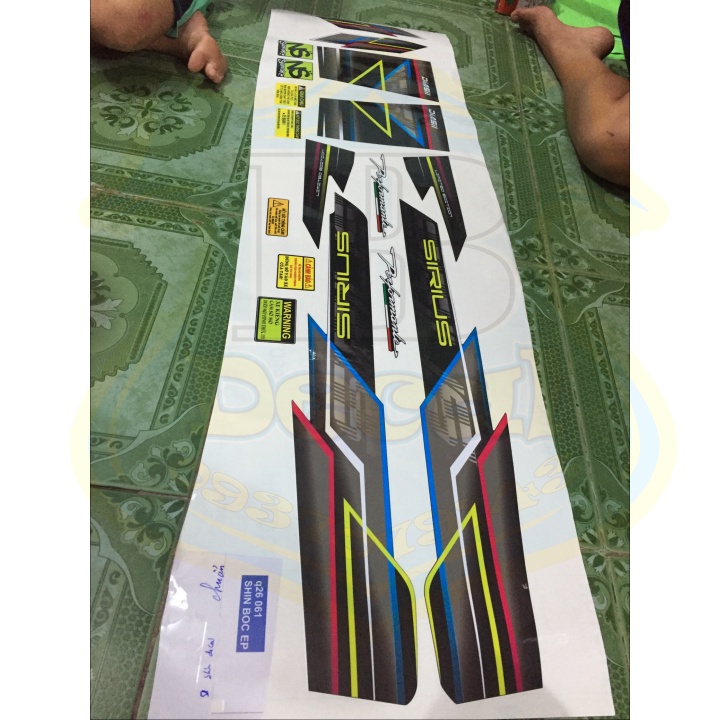 ( Quí khách vui lòng mang ra tiệm cho thợ dán ) Tem SIRIUS ĐEN