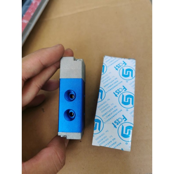 Van chia hơi để chế tay số phụ hơi, bao diêm hộp số, van chia hơi hộp số xe tải.