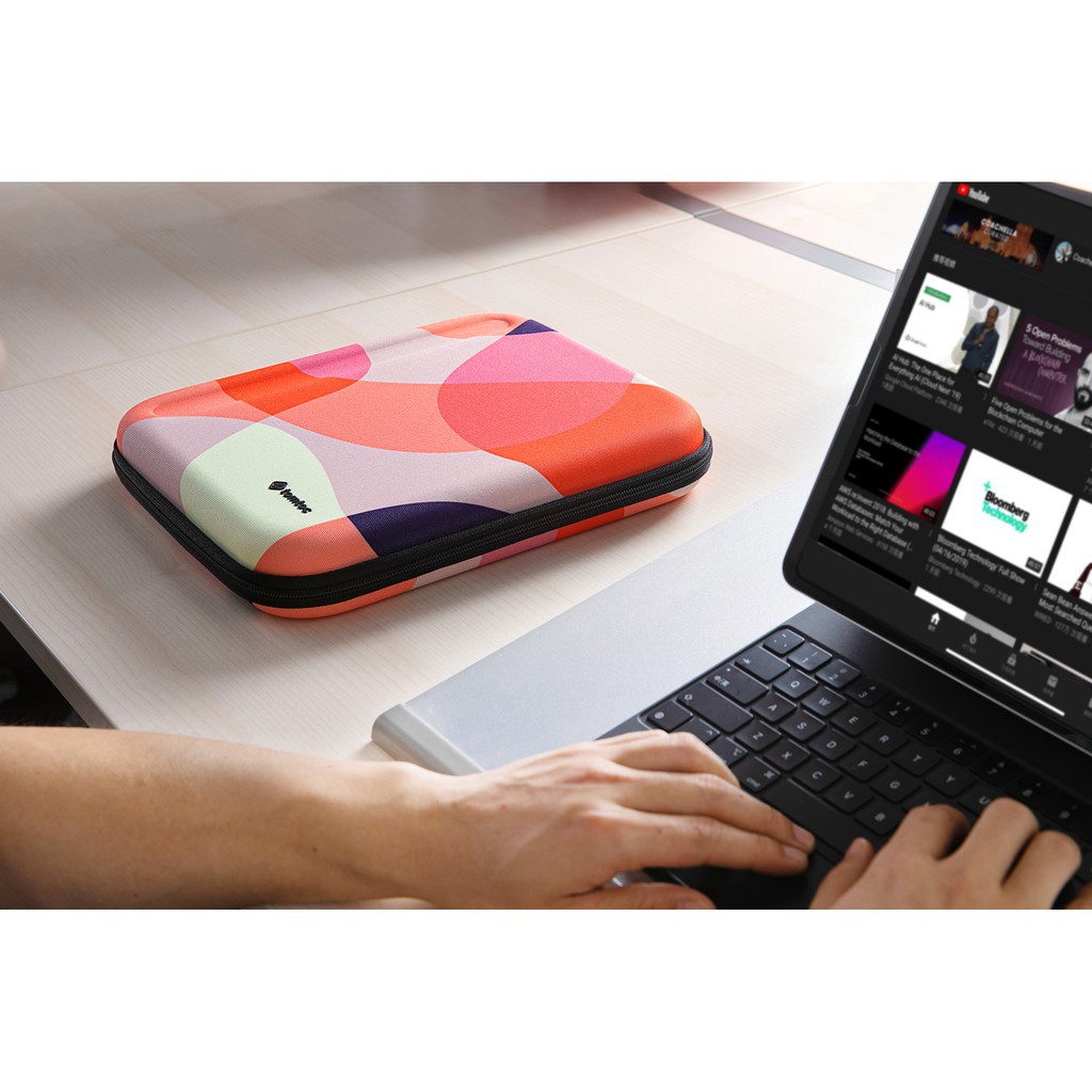 Túi Chống Va Đập 12.9"  TOMTOC Portfolio Holder Hardshell  Ipad Pro 12.9INCH & Surface Pro 12.3 - 𝐍𝐊.𝐀𝐜𝐜𝐞𝐬𝐬𝐨𝐫𝐲 | BigBuy360 - bigbuy360.vn