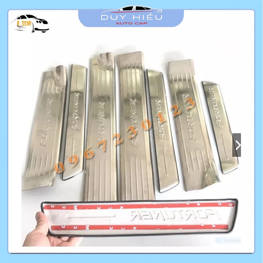 Ốp nẹp bước chân Ô TÔ TOYOTA FORTUNER 2017-2021 titan set 8 món