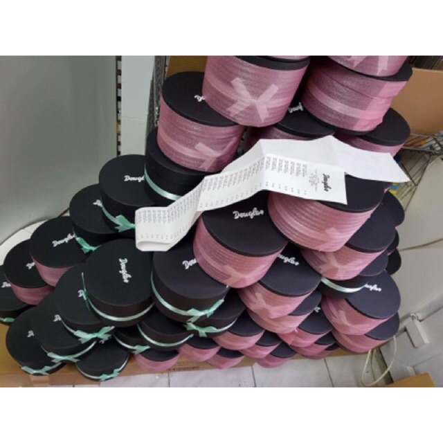 XẢ KHO THU HỒI VỐN_BỘ TRANG ĐIỂM THẦN THÁNH Douglas" của Thế giới  makeup_Hàng Xách Tay Đức_ | BigBuy360 - bigbuy360.vn