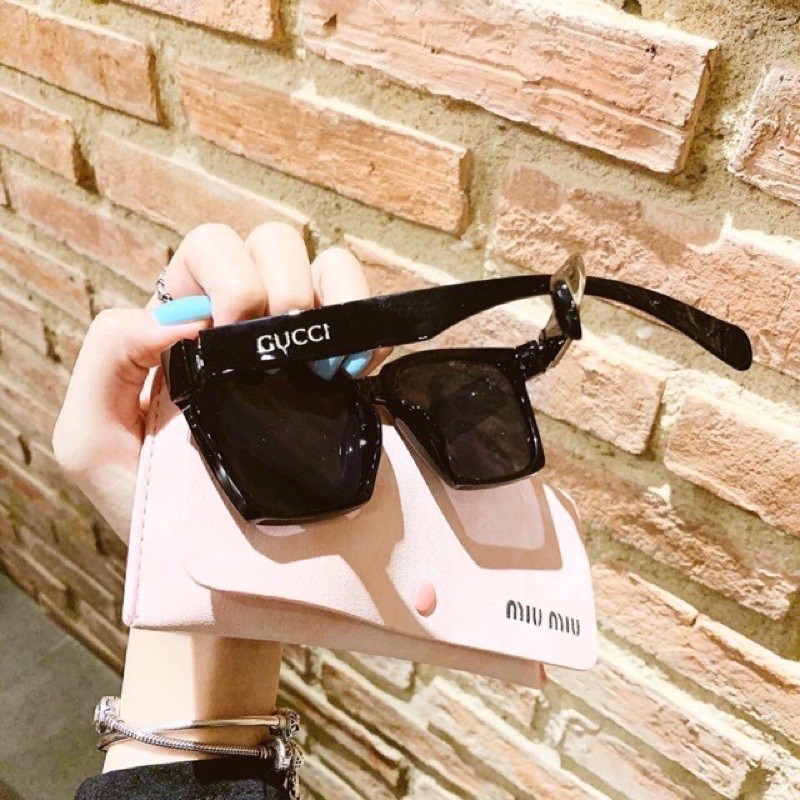 Kính G Fom To Vuông Thời Trang 2021