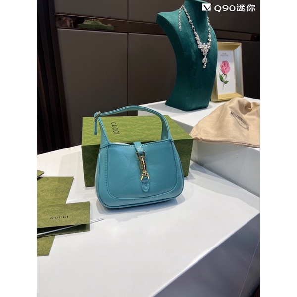 Túi xách Gc jackie hàng da thật sz 19 sẵn ship trắng, hồng, đen