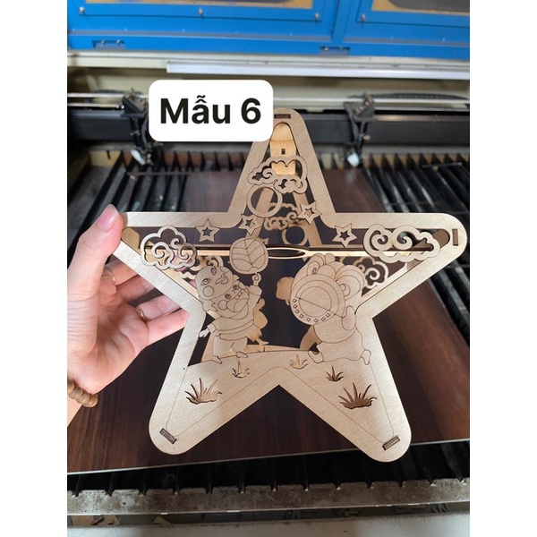 BÉ TÔ MÀU LÀM LỒNG ĐÈN TRUNG THU