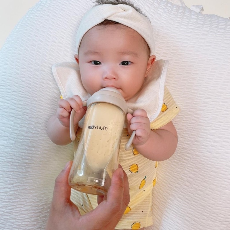 CHÍNH HÃNG Bình sữa Moyuum hoạ tiết lạc đà, Hoa cúc, Mây Size 170ml/ 270ml- SHOP MẸ MIN