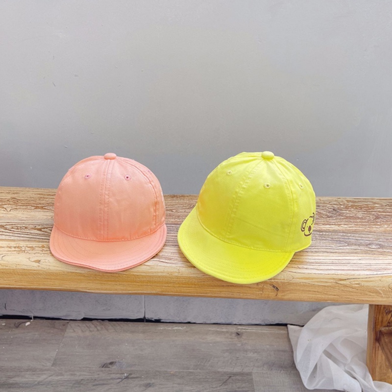 Mũ lưỡi trai họa tiết chú thỏ đáng yêu cho bé