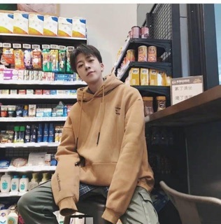Hoodie nâu nhạt