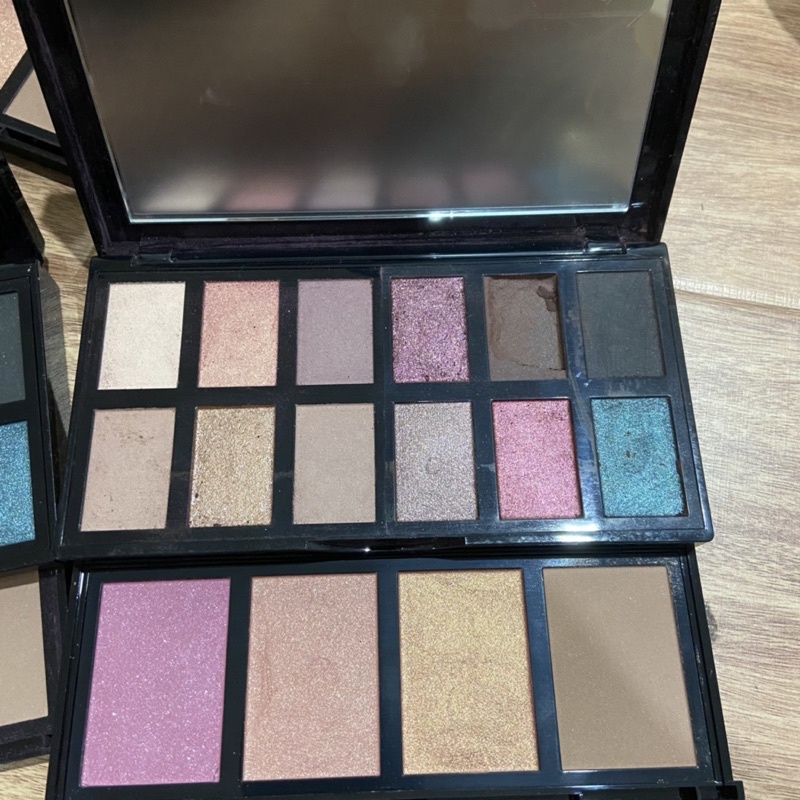 Thanh lý Bảng phấn cho má và mắt Lancome A Parisian Wanderlust Eye Face Palette