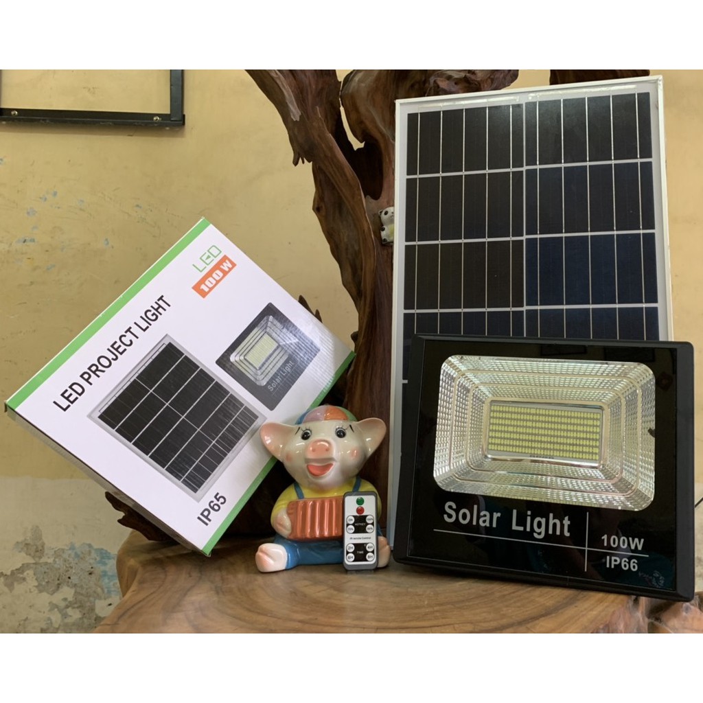 Đèn led pha 100W năng lượng mặt trời