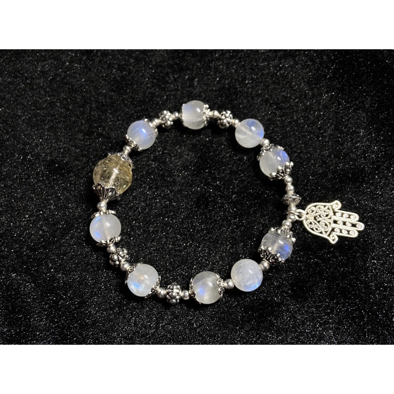 Vòng tay mặt trăng