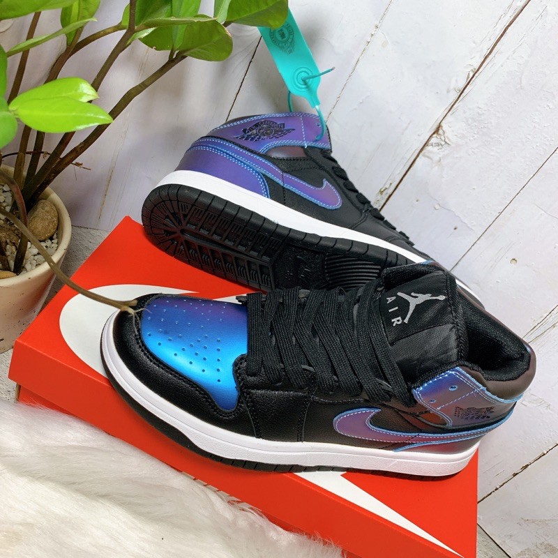 Giày sneaker nam cổ cao Jordan- chuẩn, kèm hộp | BigBuy360 - bigbuy360.vn