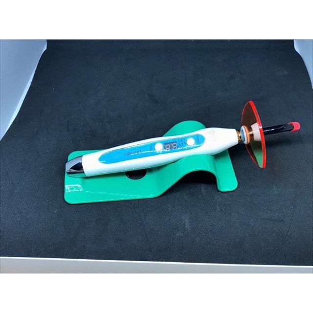 Đèn đính đá răng