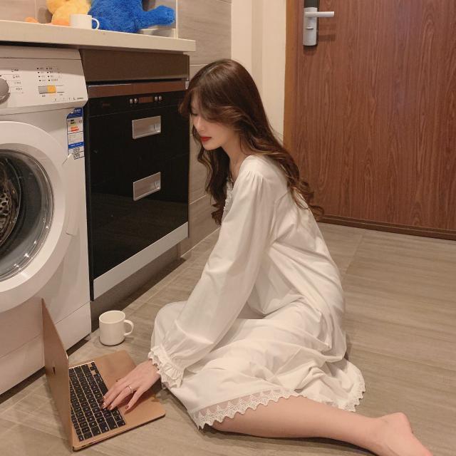 Đầm Ngủ Dài Tay Phối Ren Xinh Xắn Dành Cho Nữ | BigBuy360 - bigbuy360.vn