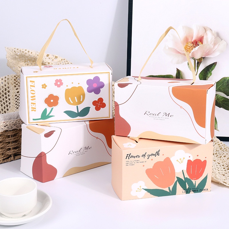 Hộp đựng bánh có quai xách họa tiết xinh xắn