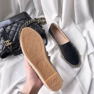 Giày slip on chanel giả đế cói
