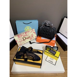 Dior bệt màu đen
