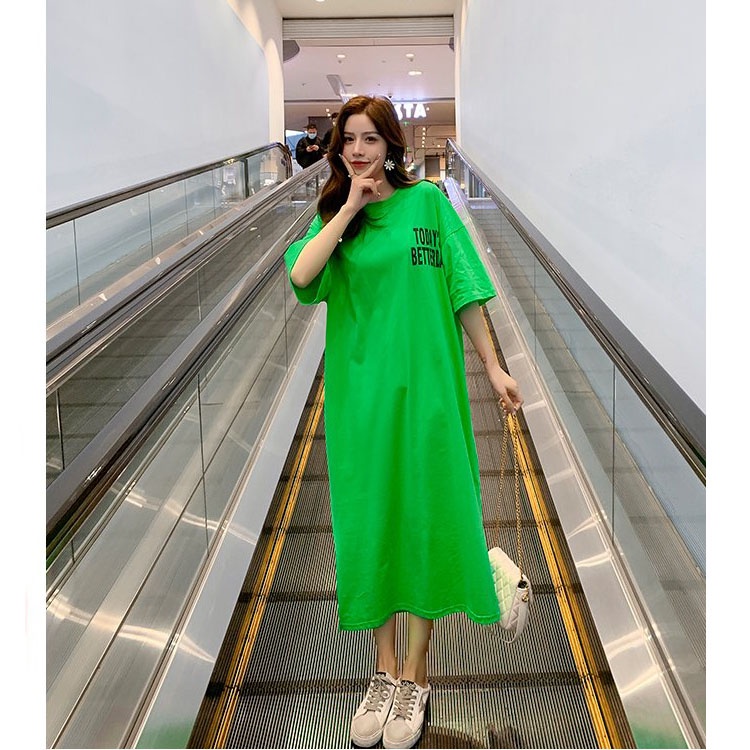 Đầm thun suông xẻ tà váy cổ tròn dáng dài họa tiết chữ today