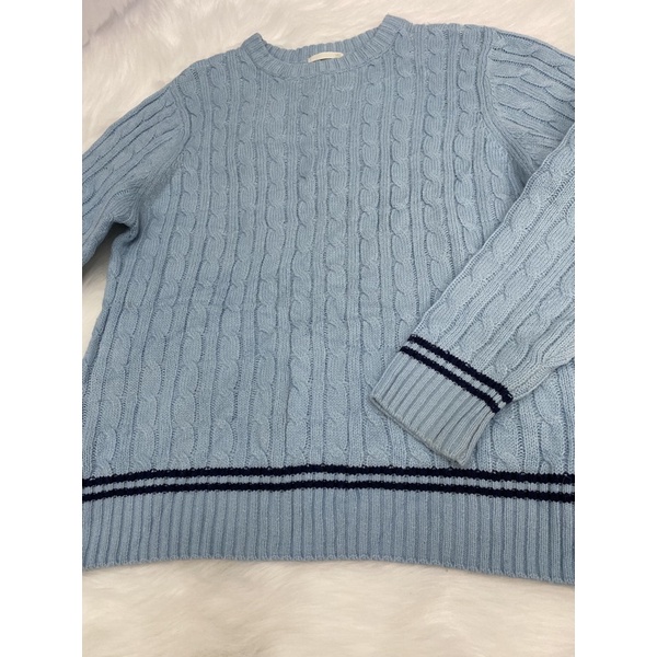 Áo len vặn thừng GU Size 140