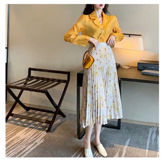 Váy nữ xinh💖set váy nữ đẹp chân váy xếp ly kế hợp áo vàng cổ vest trẻ trung