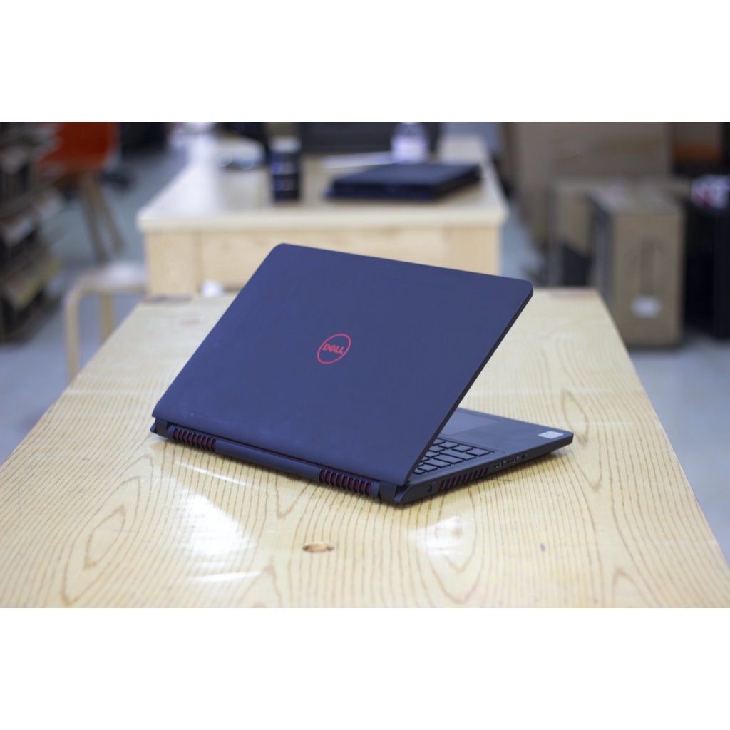 Laptop Gaming Cũ Dell 5577 / Core i5 / Ram 16GB / SSD / Màn 15inch FullHD / Card Rời 4GB / Chơi Game, Đồ Họa Mượt Mà