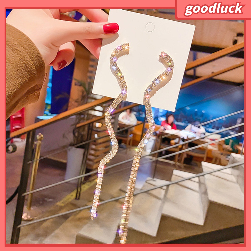 Đôi bông tai dây siêu dài đính đá chiếu và hạt ngọc trai giả dành cho nữ