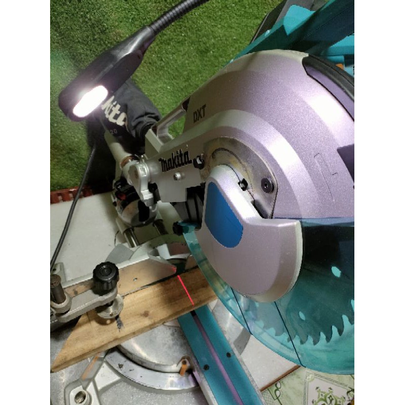 Máy cắt trượt đa góc Makita LS1216FL bản full hàng chính hãng.