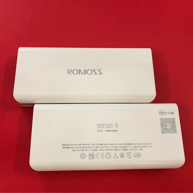 Pin dự phòng Romoss 10.400mAh có 2 cổng USB