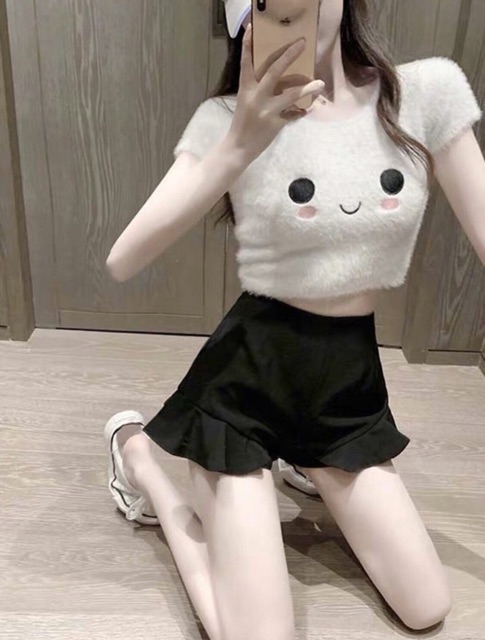Áo croptop nữ kiểu bông thêu hình cute