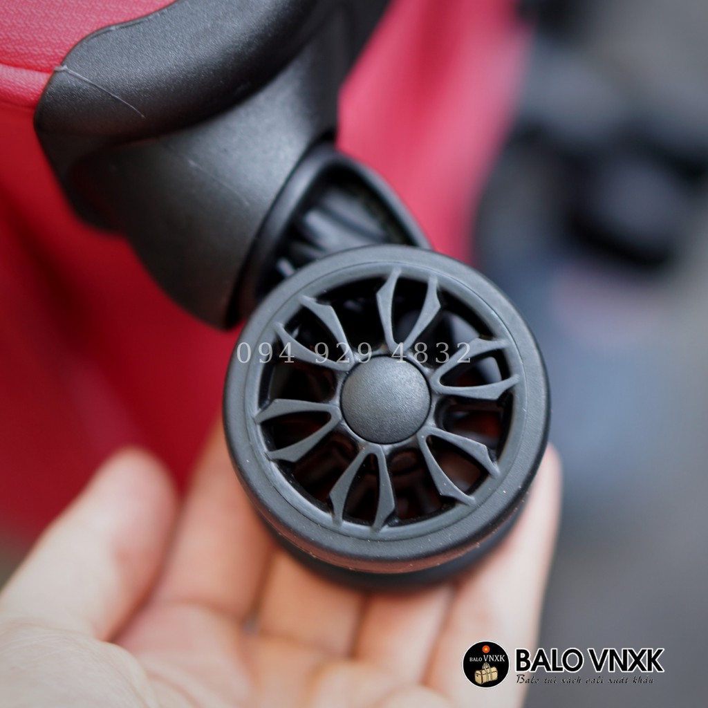 Vali GLOSSY DIAMOND dù siêu nhẹ D688 - Hồng - Size 20/24