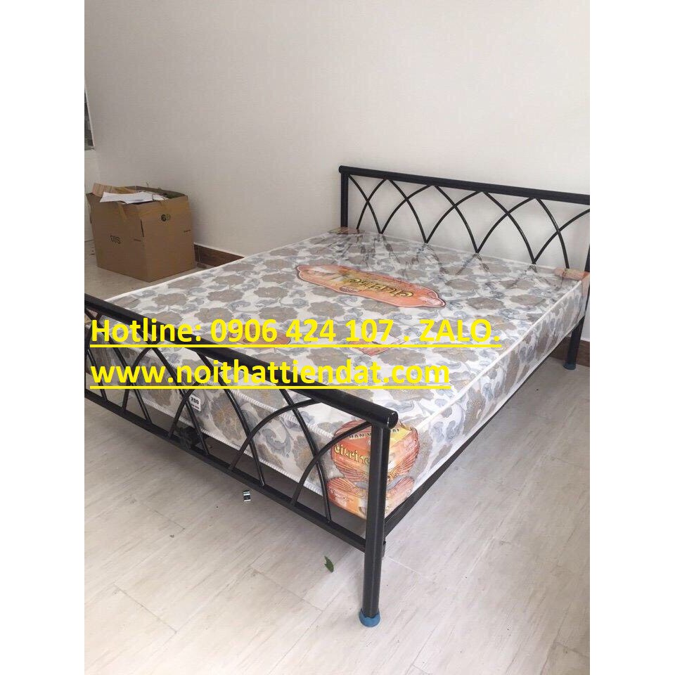 giường sắt lưới màu trắng mẫu đẹp | BigBuy360 - bigbuy360.vn