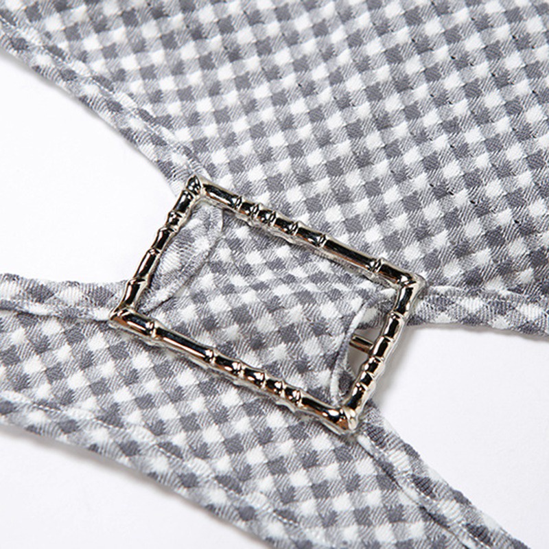 Áo croptop không tay cổ yếm khoét lỗ dáng ôm thời trang dành cho nữ