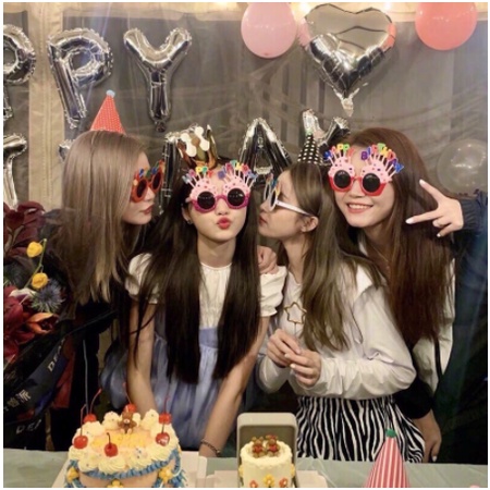 Kính mắt Happy Birthday dễ thương vừa sống ảo vừa quay tik tok
