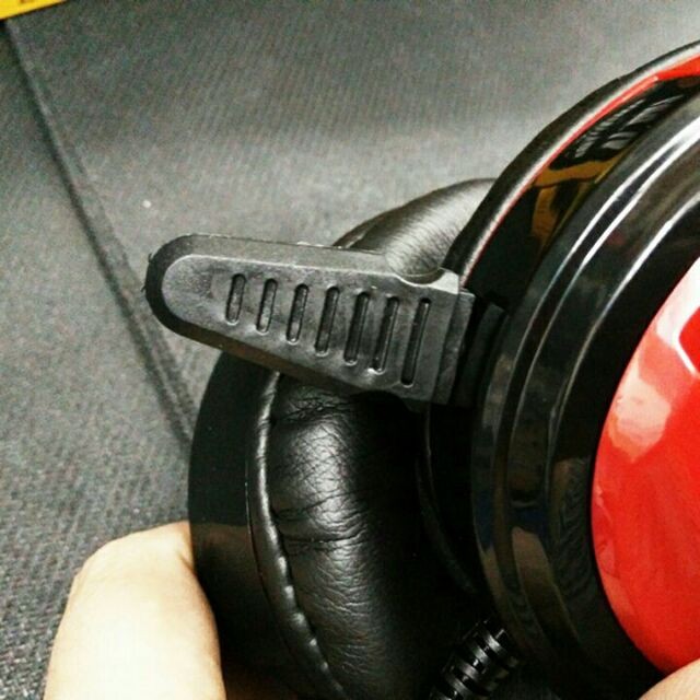 TAI NGHE GAME THỦ CHỤP TAI YL-902 CÓ MIC THOẠI KIỂU DÁNG SÀNH ĐIỆU CHẤT LIỆU SIÊU BỀN ( dùng cho cả điện thoại và PC )