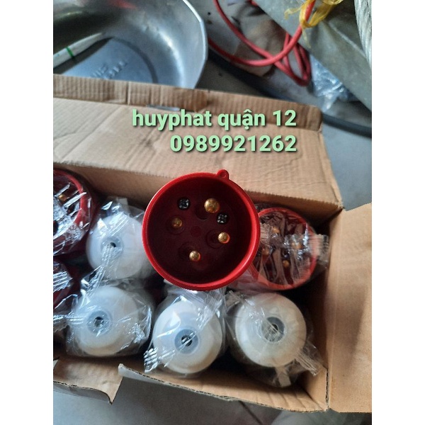 Phích công nghiệp 3 pha 4 chấu 16a