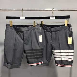 QUẦN SHORT NAM THOM BROWNE KẺ NGANG
