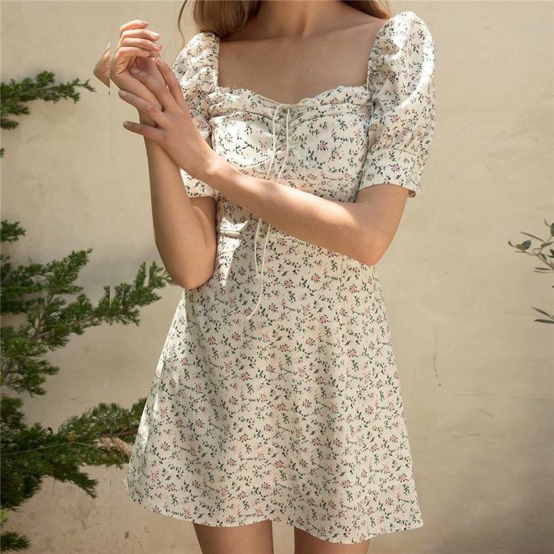 Váy hoa nhí body tay phồng cổ vuông dáng ngắn ulzzang Hàn Quốc, Đầm hoa nhí ôm body ulzzang V20 - Peyy Clothing | BigBuy360 - bigbuy360.vn