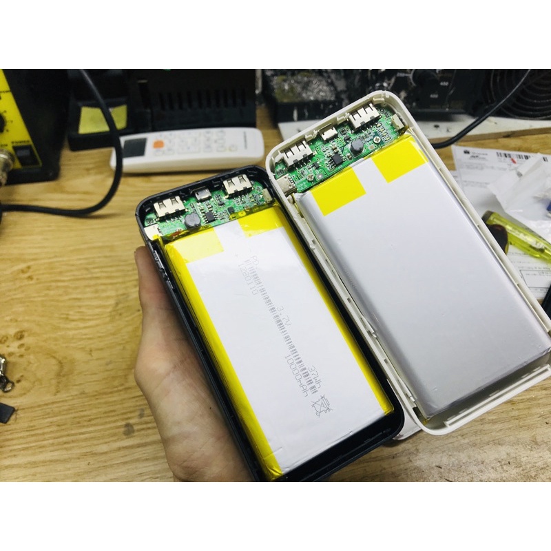 Pin sạc lithium 3.7V 20000mah+ Box + Mạch sạc hiển thị dung lượng