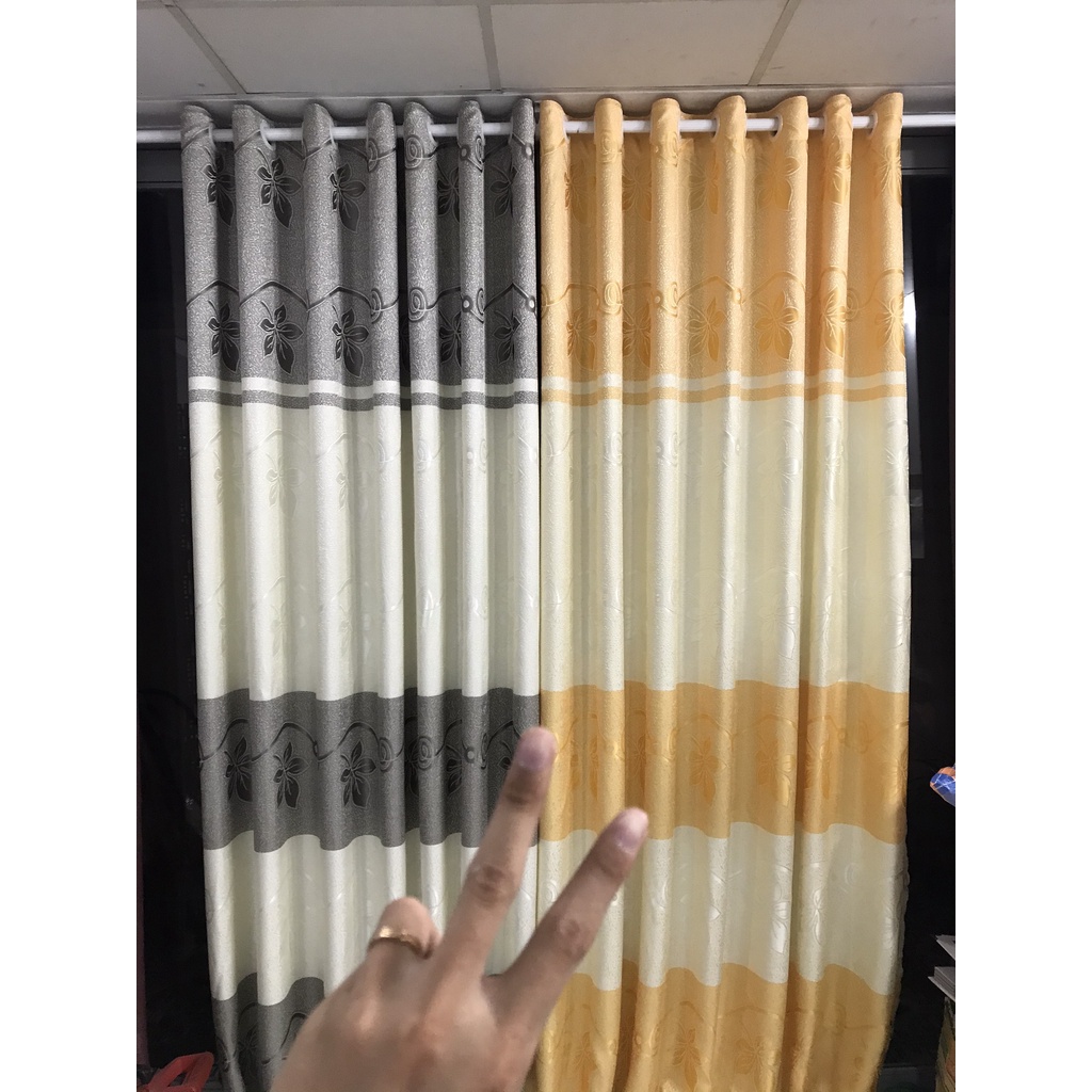 Rèm màn cửa hoa văn cỡ vừa