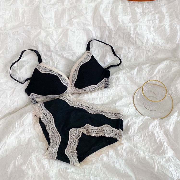 [Spot] Korean fashion steel ringless underwear sexy lace underwear set Japanese key women's underwear big breasts small underwear bra briefs