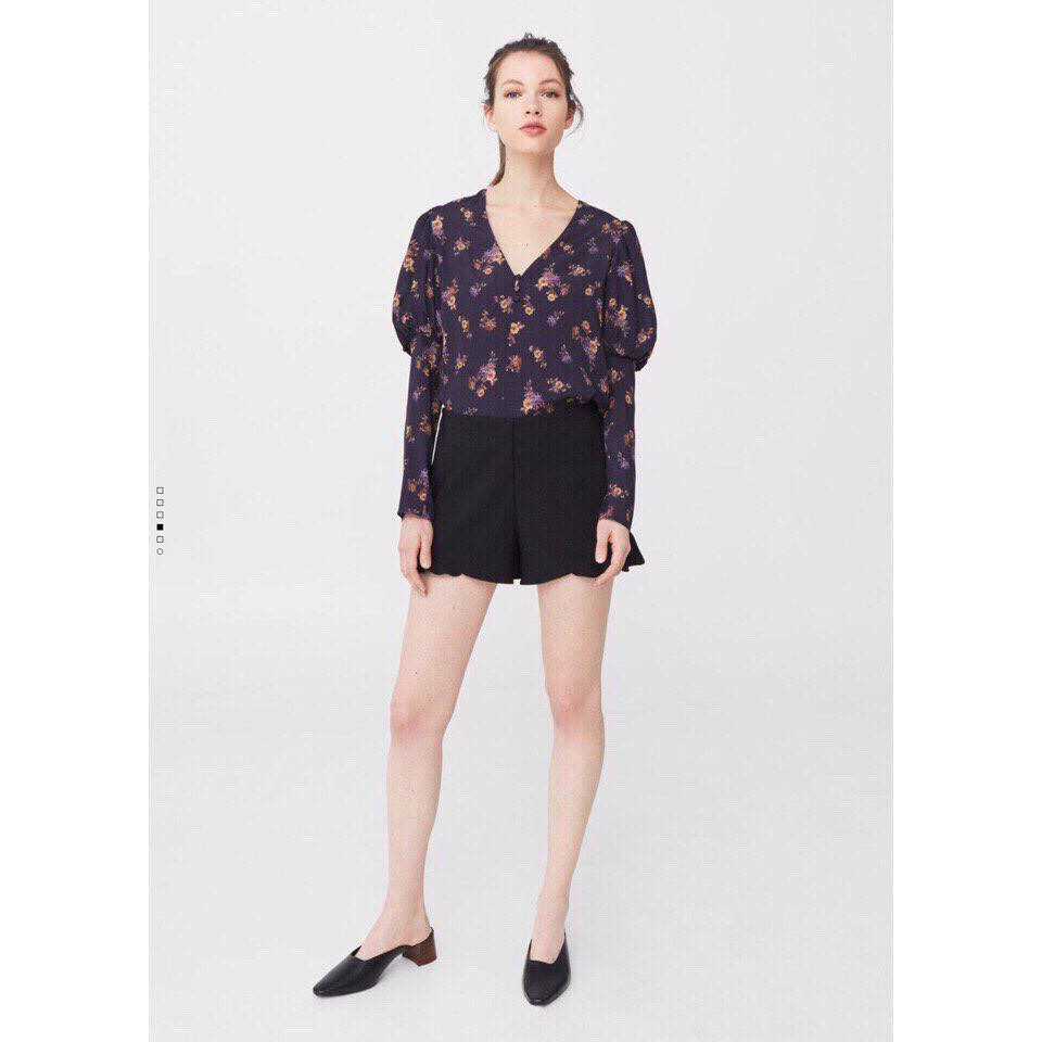 Quần short đính cườm hông - chất thun co giãn