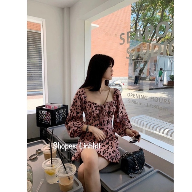 Đầm lụa beo cổ vuông nhúng ngực tay dài ulzzang