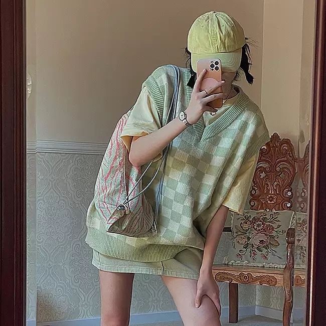 Áo gile len form rộng cổ tim hoạ tiết caro phong cách ulzzang có 4 màu đặc sắc SẴN XANH LÁ,ĐEN,HỒNG | BigBuy360 - bigbuy360.vn