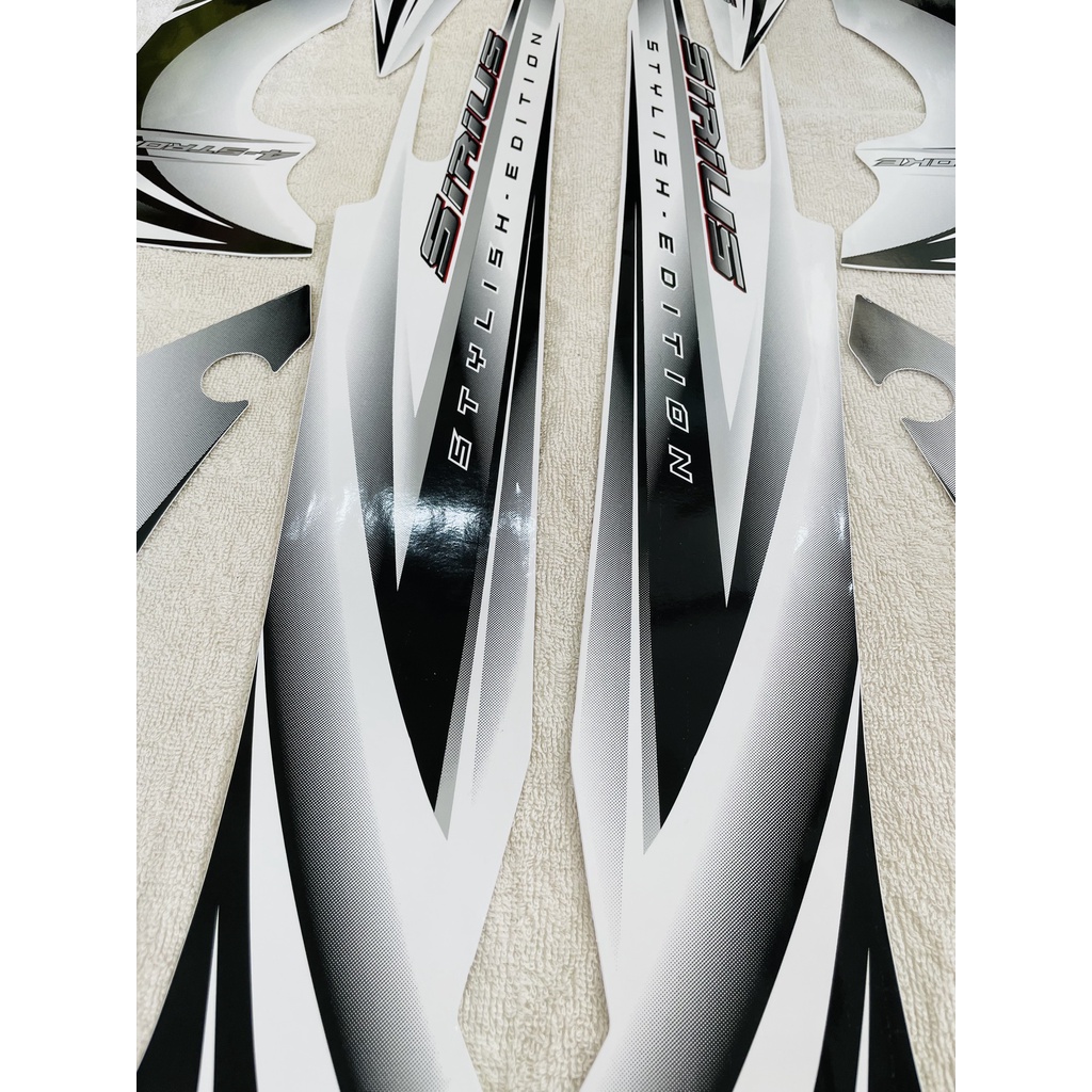 Bộ tem decal dán xe máy Yamaha Sirius bản to màu trắng zin thái siêu đẹp