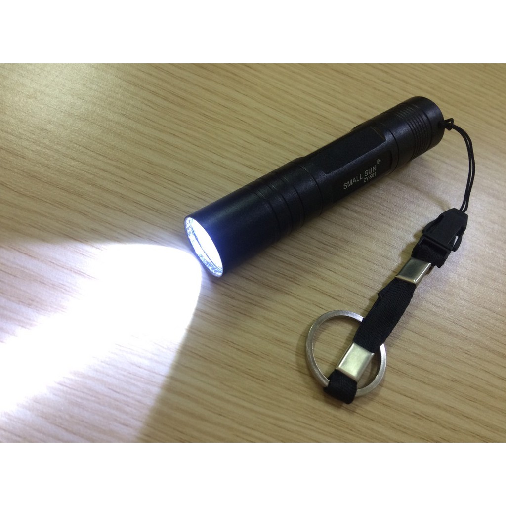 Đèn pin mini cầm tay ZY511