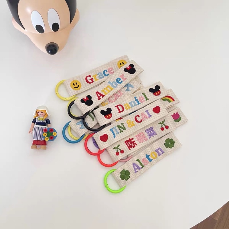 Nametag thêu tên nhiều màu sắc cực cute 🤎