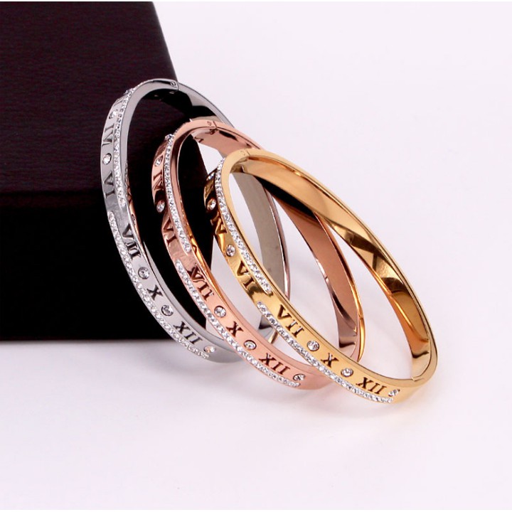 Vòng tay nữ titan cao cấp Số la mã đinh đá siêu đẹp, bền màu, hợp thời trang