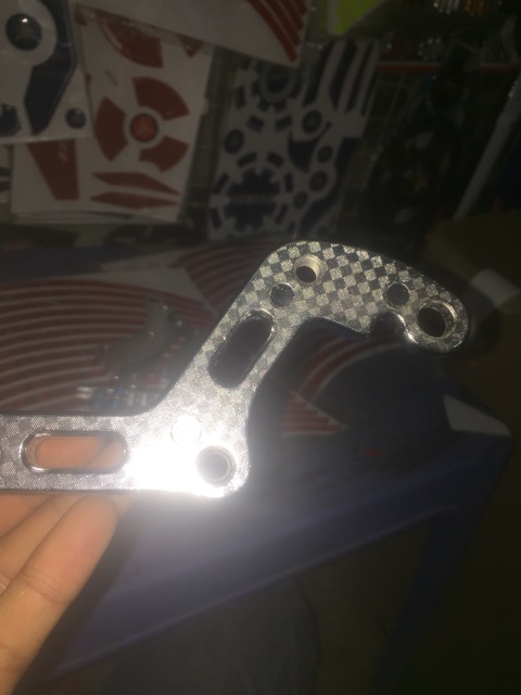 Đĩa phanh độ to cho xe máy YAMHA va Honda kèm ốc và tai bắt đẩy đủ