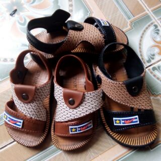 Sandals bé trai